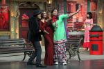 Raveena Tandon with Chunky Pandey & Chutki on Mad In India